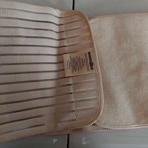 Babies R Us Postpartum support size small